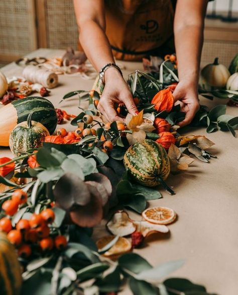 Feel the Autumn festivities with a creative plant workshop 🍂⁠ ⁠ Use fresh foliage to make your own Autumnal garland or wreath - perfect for getting the team together and reconnecting ourselves with nature and those around us. You’ll take home your own gorgeous green display, ready to hang up at home.⁠ From eucalyptus and orange lantern plants to dried seasonal fruits, you'll be spoilt for choice!⁠ ⁠ Get in touch with us at info@plantdesigns.co.uk to enquire or book 🌿 ⁠ .⁠ .⁠ .⁠ .⁠ .⁠ #londonw... Autumnal Garland, Orange Lantern, Plant Workshop, Orange Lanterns, Seasonal Fruits, Fruit In Season, Fall Festival, Make Your Own, Lanterns