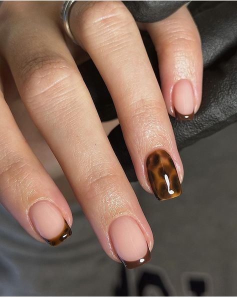 How To Do Animal Print Nails, Leopard Print Gel Nails, Nails Print Animal, Nail Leopard Design, Gelish Inspo, Leopard Gel Nails, Leopard Nails Designs, Leopard Manicure, Animal Print Uñas