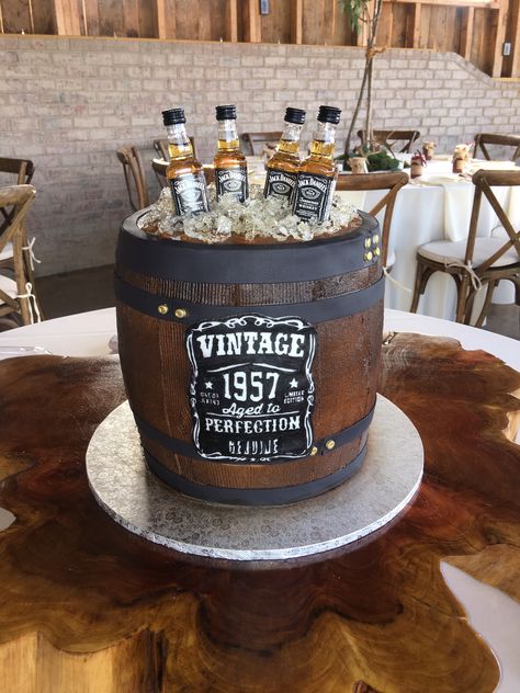 Whiskey Barrel Cake, Grooms Cake Ideas, Barrel Cake, Grooms Cakes, Rum Cake, Whiskey Barrel, Grooms Cake, Cookie Dough Cafe, V60 Coffee