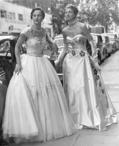 Photo: Rex Debutante Dresses, Norman Hartnell, Debutante Ball, Vintage Gowns, Vintage Couture, Fashion Gallery, Formal Style, Vintage Glamour, Mode Vintage