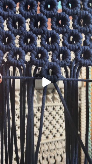 Macrame Knots Tutorial Step By Step, Macrame Tutorial Step By Step, Macrame Beginner, Macrame Knots Step By Step, Knot Macrame, Crochet Pouf, Macrame Plant Hanger Tutorial, Free Macrame Patterns, Decorative Knots