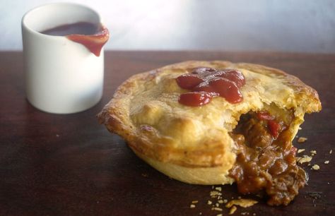 Curry Beef Pies - a Julie Goodwin recipe Curry Pie Recipe, Beef Pie Recipe, Masterchef Recipes, Hand Pies Savory, Meat Pie Recipe, Beef Pies, Aussie Food, Mince Pie, Easy Pie Recipes