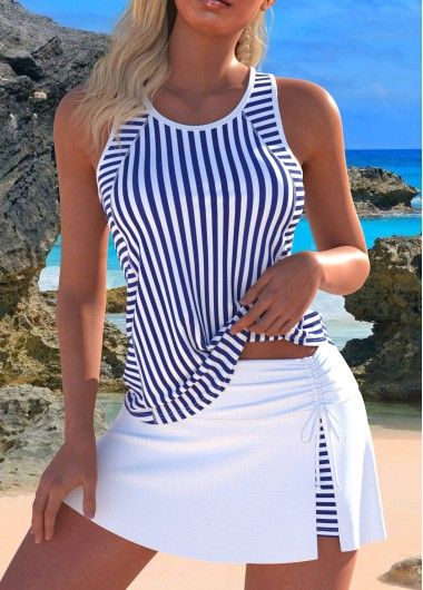 Beach Outfit Ideas, Beach Bridesmaid Dresses, Tankini With Shorts, Striped Tankini, Trendy Swimsuits, Printed Tankini, Womens Tankini, Plaid Outfits, Over 60 Fashion