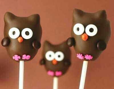 Video - How To Make & Decorate Owl Cake Pops! Ladybug Cake Pops, Disney Cake Pops, Owl Cake Pops, Valentine Cake Pop, Sheep Cake, Clown Cake, Turkey Cake, Owl Birthday Parties, Snowman Cake