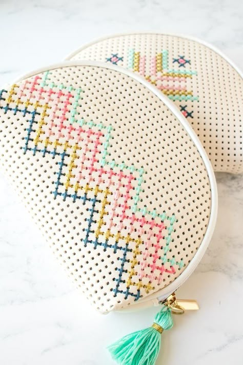 Cross Stitch Bags, Cross Stitch Purse, Cross Stitch Bag, Hand Bags Ideas, Target Bag, Purse Diy, Stitch Bag, Cross Stitch Geometric, Bags Ideas