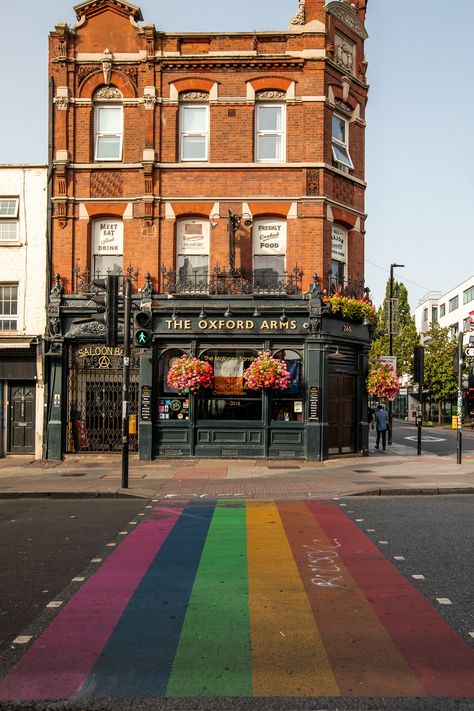 A guide to all things Camden Town, London, including things to do, dining, and nightlife in the iconic London neighbourhood London Street Photography, Days Out In London, London Neighborhoods, England Aesthetic, Camden London, London Vibes, London Dreams, London Guide, Camden Markets