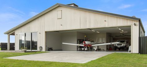 Fly Away Home - Design Builders Hanger House Design, Hanger Homes Floor Plans, Aircraft Hanger House, Hangar Homes Floor Plans, Hangar House Plans, Aircraft Hangar Design, Hanger Homes, Airplane Hanger House, Airplane House