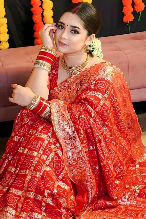 Indian Bridal Wear Red, Bridal Lehenga Designs, Bhojpuri Actress, Attractive Dresses, Celebrity Casual Outfits, Indian Bride Outfits, Fancy Sarees Party Wear, Indian Saree Blouses Designs, Saree Designs Party Wear