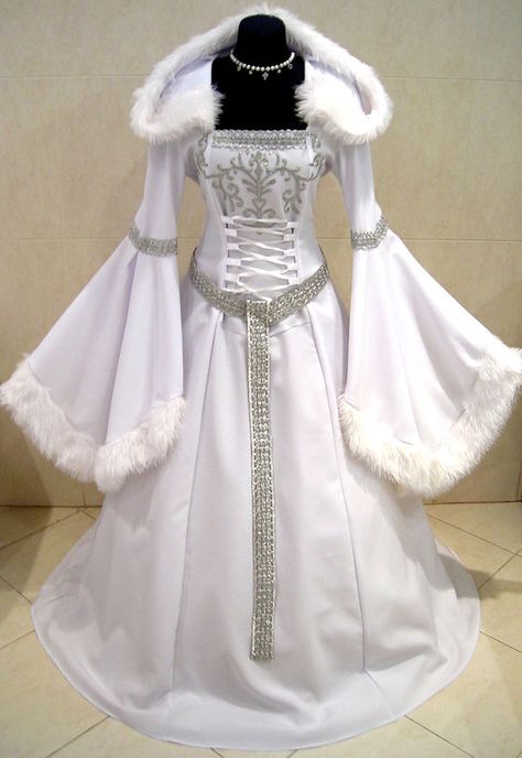 MEDIEVAL DRESS SILVER 20-22-24 XL-2XL-3XL SNOW ICE QUEEN FROZEN ELSA NARNIA ROBE #Custommade #Dress Ice Queen Dress, Medieval Wedding Dress, Gaun Abad Pertengahan, Victorian Wedding Dress, Medieval Wedding, Sheer Wedding Dress, Queen Costume, Stella York, Fantasy Dresses