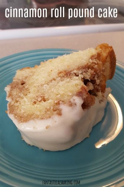 Fantastical Sharing of Recipes: Cinnamon Roll Pound Cake Cinnamon Roll Pound Cake, Cake Cinnamon, Pound Cake Recipes Easy, Slow Cooker Apples, Pound Cake Recipe, Cinnamon Cake, Cinnamon Roll Cake, Recipe Dessert, Salty Cake