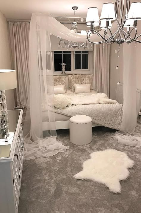 bedroom; bedroom ideas; bedroom decor; bedroom ideas for small rooms; bedroom ideas master; Twin Girl Bedrooms, Dekorasi Kamar Tidur, Girl Bedroom Designs, Trendy Bedroom, Teen Bedroom Decor, Girl Bedroom Decor, Small Room Bedroom, Simple Bedroom