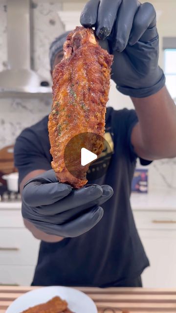 Daven Gates aka OneStopChop on Instagram: "And So the Holiday Recipes begin. Dropping all the holiday videos from now until Thanksgiving. I got yal Ingredients 6 Turkey wings Zatarains Creole Butter Cajun Injector 1 Tbsp avocado oil 2 tsp hot sauce 2 tsp Natures Seasoning all purpose 1 tsp smoked paprika 1 1/2 tsp Cajun/creole seasoning 1/2 cup corn starch Cajun butter 1/2 stick unsalted butter 1 Tbsp fresh chopped parsley 1/2 tsp smoked paprika 1 tsp Cajun seasoning -Inject 1 oz creole butter Cajun injector into each Turkey wing and marinate in ziploc bag 24 hours or at least 4-6. -Remove from bay, pay dry and coat with avocado oil and hot sauce. Season well with spice blend and then coat with corn starch. Mix well to completely coat each Turkey wing -Bring some veget Wing Stop Cajun Wings Recipe, Cajun Turkey Wings Recipe, Cajun Wings Recipe, Fried Turkey Wings, Fried Turkey Wings Recipe, Creole Butter, Cajun Fried Turkey, Cajun Wings, Daven Gates