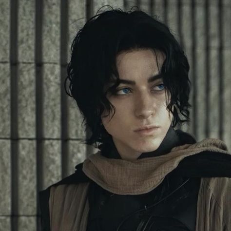 Alone.arone on Instagram: "#paulatreides #dune #dunecosplay #paulatreidescosplay #lisanalgaib   📷: @picturxsam" Dune Oc, Kid Character Design, Fit People, Character Bank, Paul Atreides, Curtain Call, Marauders Era, Kid Character, The Marauders