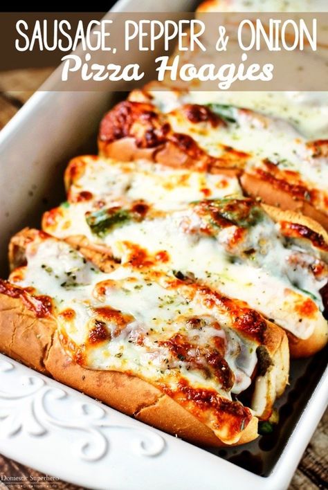 Sausage, Pepper & Onion Pizza Hoagies are an easy and delicious 30 minute meal! Aidells Sausage Recipes, Amazing Sandwiches, Hoagie Sandwiches, Italian Sausage Sandwich, Onion Pizza, Brew Master, Appetizer Party, Best Sandwich Recipes, Pizza Roll