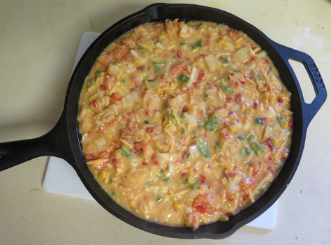 Mix poured into cast iron skillet Crawfish Etoufee Recipe, Shrimp Quiche, Crawfish Dishes, Crawfish Cornbread, Boiled Crawfish, Yellow Cornbread, Crawfish Recipes, Cajun Crawfish, Sea Food Salad Recipes