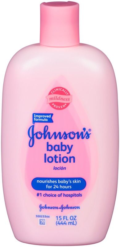 5 Baby Beauty Products That You Should Totally Use As An Adult Best Baby Lotion, Johnsons Baby, Skin Care Home Remedies, Skin Care Guide, Skin Care Lotions, Baby Bath Tub, Baby Lotion, Baby Skin Care, Skin Care Brands