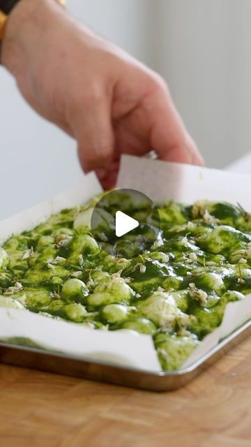 Garlic Flowers Recipe, Jules Cooking, Garlic Focaccia, Garlic Flower, Breads & Buns, Wild Garlic, Flower Food, My Youtube Channel, Have A Great Day