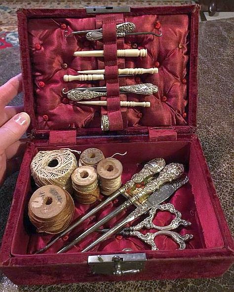 Antique Victorian sewing box. Victorian Seamstress Aesthetic, Sewing Kit Aesthetic, Seamstress Aesthetic, Victorian Sewing, Vintage Sewing Box, Sewing Case, Vintage Sewing Notions, Sewing Kits, Antique Sewing Machines