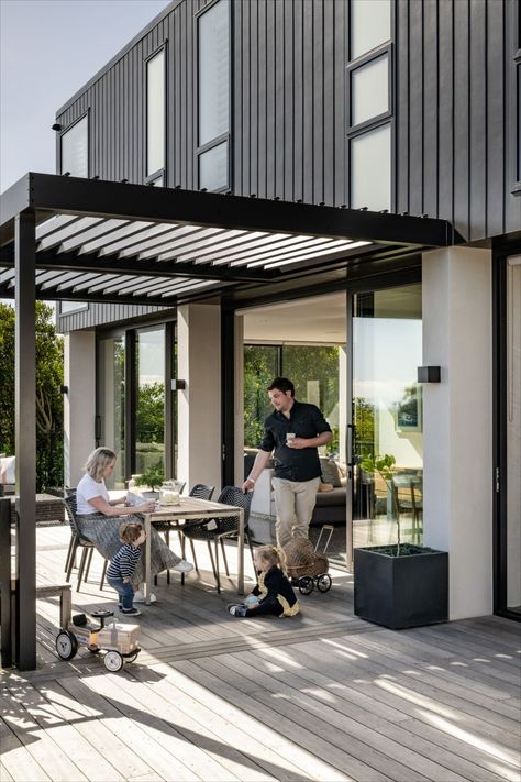 https://www.jameshardie.co.nz/products/cladding/linea-oblique Tropical Living, Modern House Exterior, House Inspo, The Eye, Landscape Design, House Exterior, Garden Design, Modern House, Mid Century