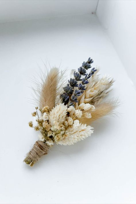 Wedding February, Bohemian Wedding Ceremony, Dried Flower Boutonniere, Groom Buttonhole, Groom Buttonholes, Boho Wedding Theme, Flower Boutonniere, Dried Flowers Wedding, Mini Bouquet