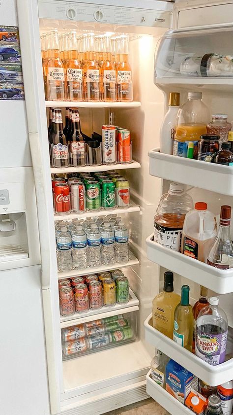 Garage Fridge Ideas, Drink Fridge Organization, Alcohol Fridge, Full Fridge Goals, Garage Fridge, Fridge Organisation, Drinks Fridge, Drink Fridge, Organisation Ideas