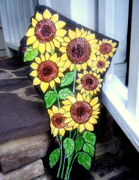 Hand-Painted Sunflowers Rock - contact me at nancy.lewis28@yahoo.com if interested in details to purchase. Easy Flower Painting, Rock Flowers, Outdoor Deco, Painted Rocks Kids, Sunflower Painting, Rock Painting Ideas Easy, Rock Painting Patterns, Paint Rock, Stone Crafts