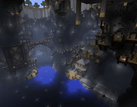 Une cité dans une cave avec lac et le jour qui passe par endroits. Underground Village, Minecraft Xbox 360, Minecraft Underground, Minecraft Village, Cave City, Minecraft Structures, Minecraft Castle, Minecraft Medieval, Minecraft City