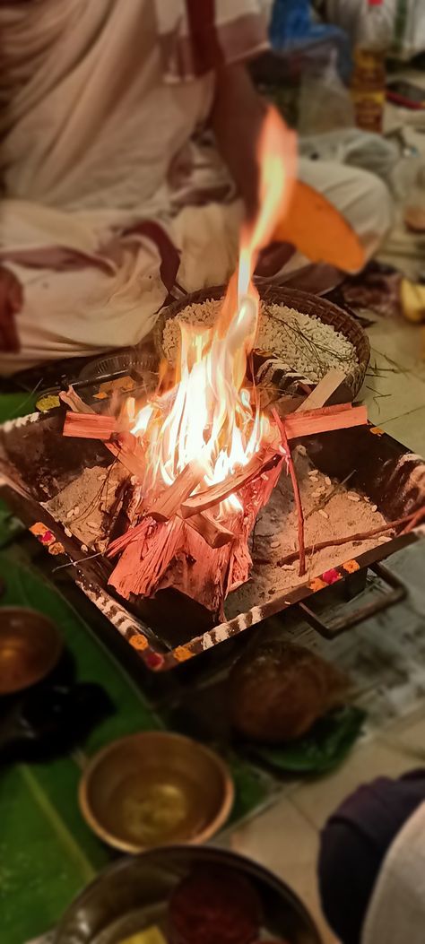 Havan,Puja Kharna Puja Prasad, Hawan Pooja Snaps, Shastra Puja Rajput Snap, Puja Aesthetic, Future Moodboard, India Aesthetic, Happy Birthday Chocolate Cake, Father Love Quotes, H Letter Images