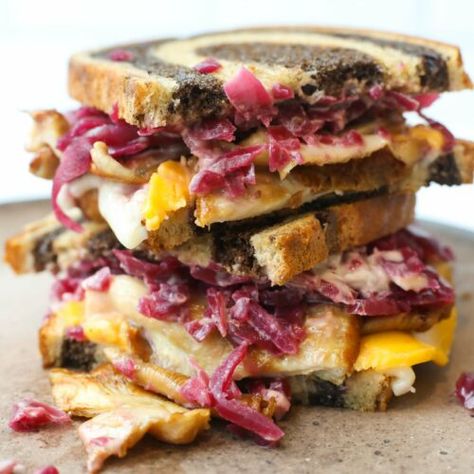 Vegan Reuben Sandwich, Vegan Reuben, Monday Meals, Vegan Pulled Pork, Corned Beef Sandwich, Vegan Enchiladas, Reuben Sandwich, Vegan Sandwich, Vegan Condiments