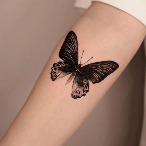 Tatuaje Cover Up, Butterfly Tattoo Cover Up, Butterfly Tattoos Images, Black Butterfly Tattoo, Butterfly Hand Tattoo, Unique Butterfly Tattoos, Butterfly Back Tattoo, Feminine Tattoo Sleeves, Pink Tattoo