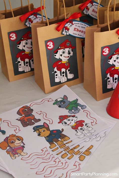 Learn how to easily create an awesome Paw Patrol birthday party. Using simple decorations, themed food and printable decor, this DIY party can be created by any busy mom. These cute ideas will be loved by both girls and boys. Paw Patrol Decorations Diy, Paw Patrol Party Bags Ideas, Paw Patrol Favor Bags, Paw Patrol Bday Party Ideas, Paw Patrol Party Favors Diy, Paw Patrol Diy Party Ideas, Birthday Party Ideas Pawpatrol, Paw Patrol Party Ideas Diy, Paw Patrol Party Favor Ideas