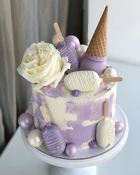 Latest Birthday Cake, Modern Birthday Cakes, Purple Cakes Birthday, Teen Cakes, Candy Birthday Cakes, Purple Cake, Birthday Cakes For Teens, Unique Birthday Cakes, Purple Cakes