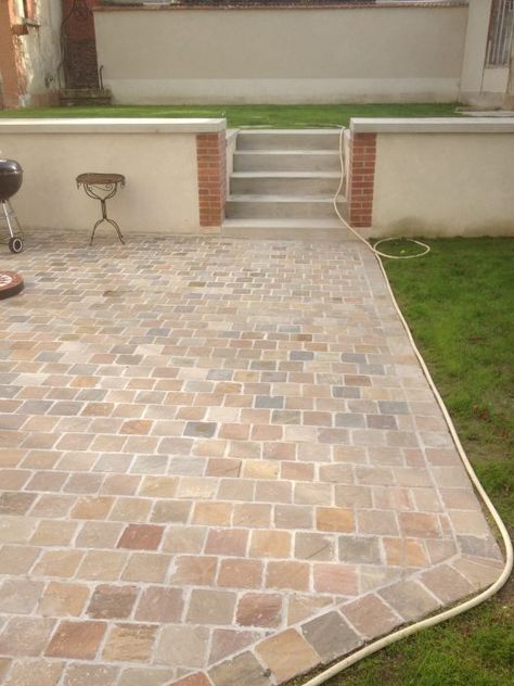 Raj Blend Patio, Cobbled Patio, Cobble Patio, Sandstone Path, Paved Patio Ideas, Sandstone Setts, Patios Ideas Backyard, Patios Ideas, Paving Stone Patio