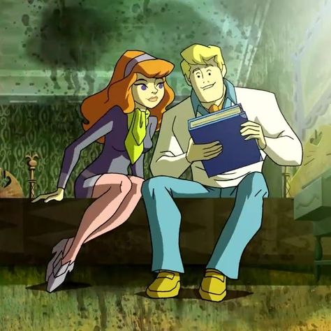 Fred X Daphne Fan Art, Scooby Doo Daphne And Fred, Daphne X Fred, Fred And Daphne, Fred Scooby Doo, Scooby Doo Aesthetic, Daphne And Fred, Daphne From Scooby Doo, Velma Daphne