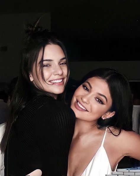 Kylie Jenner Teeth, Kylie Jenner Smile, Kendall Kylie Jenner, September 28th, Perfect Teeth, Kim K Style, Girl's Swag, Smile Teeth, Jenner Sisters