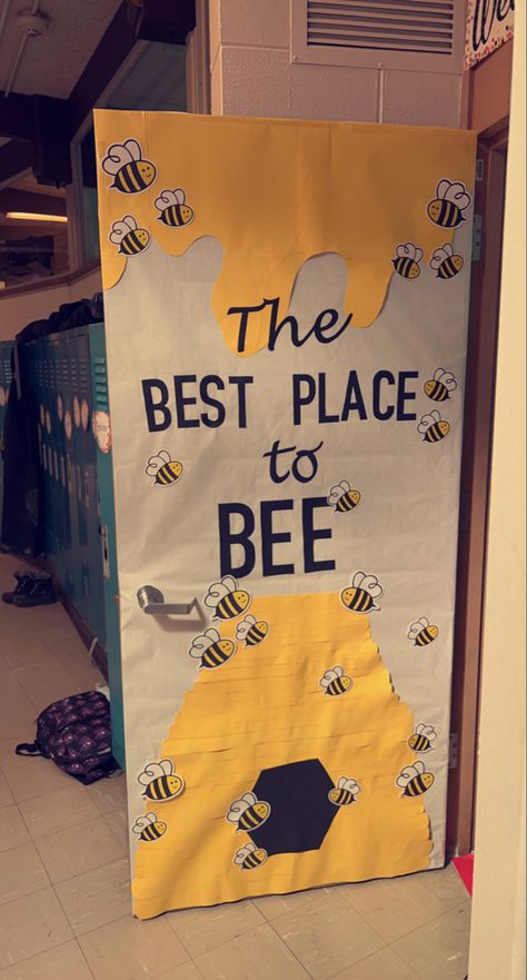 Bee Daycare Theme, Bee Hive Room Decor, Infant Theme Classroom, Bumble Bee Bulletin Boards Preschool, Bee Door Classroom, Bee Themed Classroom Door Decorations, Bee Theme Classroom Decor, Bee Theme Class Decorations, Back To School Buliton Boards