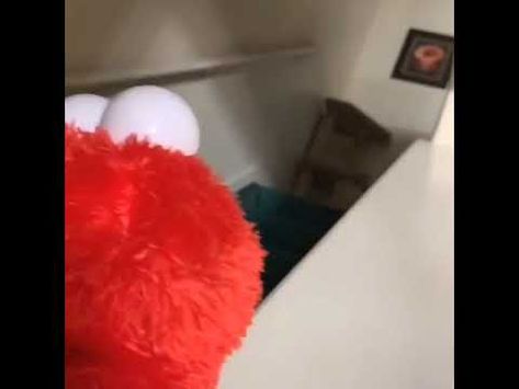 Elmo Funny Moments, Elmo Funny, Elmo Videos, Elmo Memes, Elmo Wallpaper, Elmo And Friends, Minecraft Houses Survival, Funny Meems, Funny As Hell