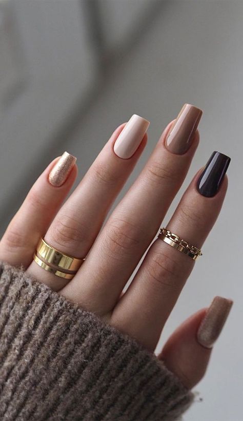 Black and Nude Nails, Gradient nude nails, autumn nails, fall nails, autumn nail trends, autumn nail art ideas, Autumn French Nails, Fall Nails Trends, Fall Nail Designs, Autumn Nails 2023 Beige Nails Design, Brown Nails Design, Fall Nail Trends, Green Nail Designs, Nude Nail Designs, Modern Nails, Nail Colors Winter, Beige Nails, Thanksgiving Nails