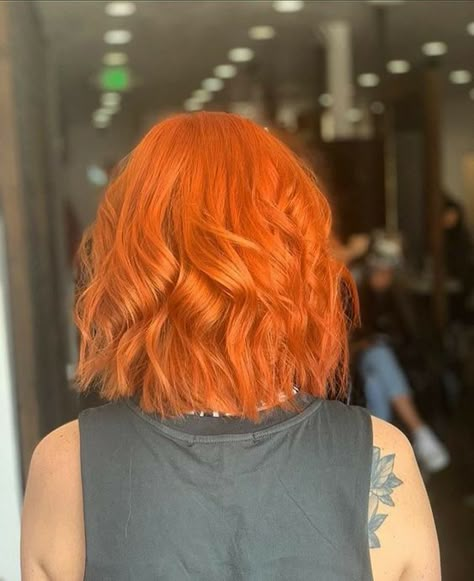 Yellow Copper Hair, Ginger Hair Bob, Short Ginger Hair, Short Orange Hair, Orange Short Hair, Orange Hair Color Ideas, Ginger Bob, Bright Orange Hair, Short Copper Hair