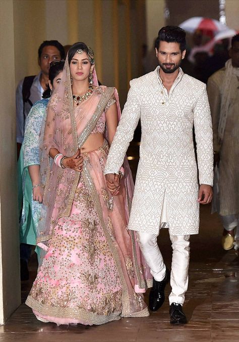 Shahid Kapoor with his bride Mira Shahid Kapoor Wedding Outfit, Shahid Kapoor Indian Wear, Indian Groom Wear Wedding Sherwani, Shahid Kapoor Kurta, Shahid Kapoor Wedding, Indian Groom Outfit, Dupatta Draping Styles, Indian Groom Dress, Groom Dress Men