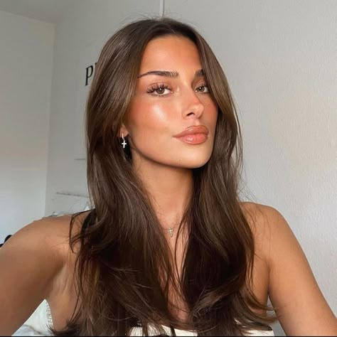 Summer Hamilton, Feminine Makeup, Sunkissed Makeup, Brown Hair Looks, Peinados Fáciles Para Cabello Corto, Dewy Skin, Makeup Styles, Instagram Summer, Prom Makeup