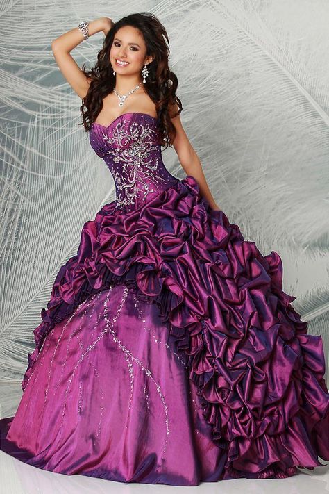 Quinceañera / 14 Masquerade Ball Dresses, Masquerade Ball Gowns, Black Ball Gown, Pretty Quinceanera Dresses, Sweet 16 Dresses, Beauty Dress, Quince Dresses, Gorgeous Gowns, Party Gowns