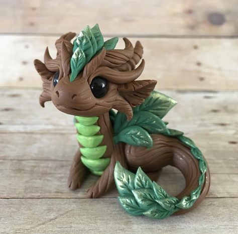 How To Make A Dragon Out Of Clay, Clay Ideas Dragon, Polymer Clay Dnd, Clay Motorcycle, Tree Dragon, Polymer Dragon, Baby Tree, Clay Dragons, Crea Fimo