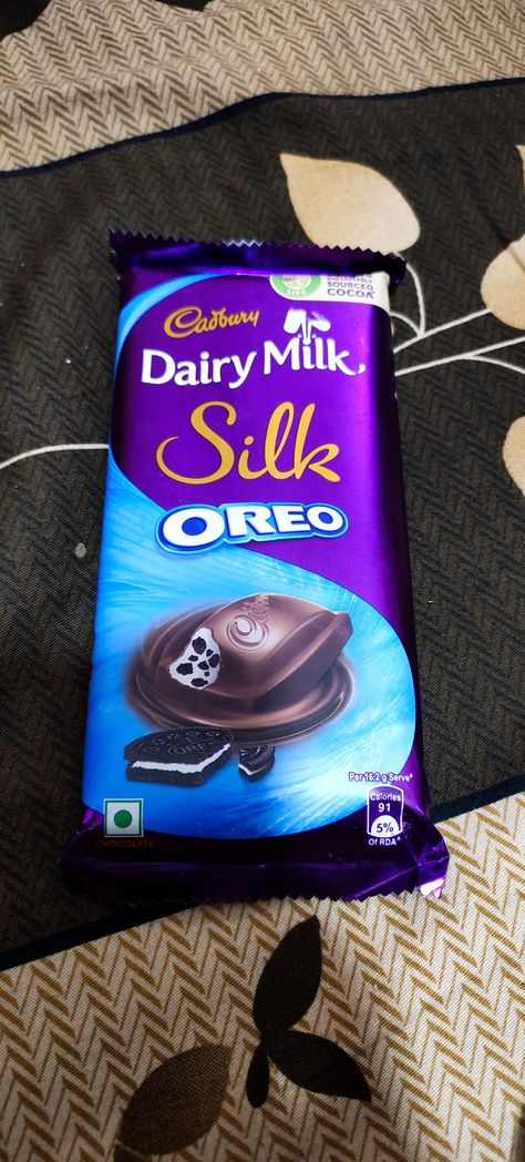 Dairy Milk Oreo Chocolate, Daily Milk Chocolate Photo, Dairy Milk Snap, Cadbury Snap, Jammu Snaps, Dairy Milk Chocolate Snap, Silk Oreo, Chocolate Snap, Junaid Khan