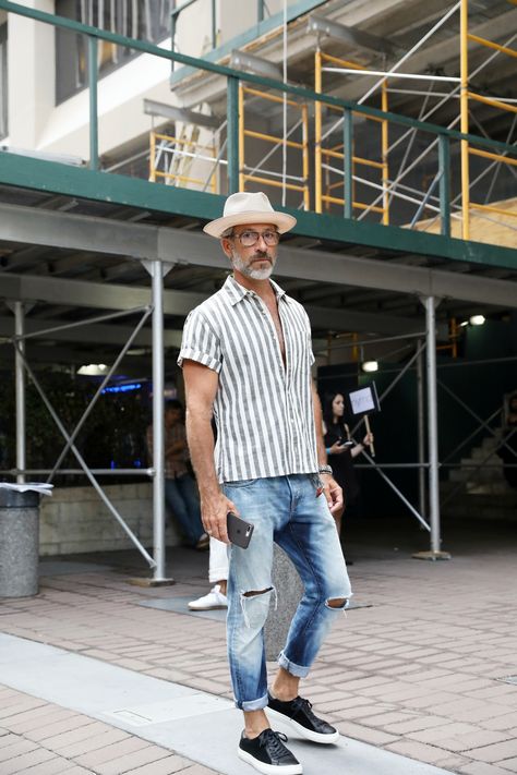 Mens Street Style Spring, Mens Summer Hats, Mens Fashion Week Street Style, New York Fashion Week Men, Men's Street Style, Mens Fashion Casual Spring, Street Style Spring, Tokyo Street Fashion, Style Indie