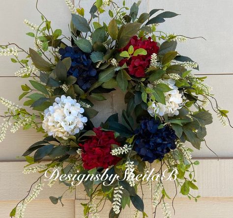 Red White And Blue Wreaths, Blue Wreaths, Patriotic Centerpieces, Fourth Of July Wreath, Bunting Pattern, Flag Wreath, Crochet Bunting, Americana Wreath, Red Wreath