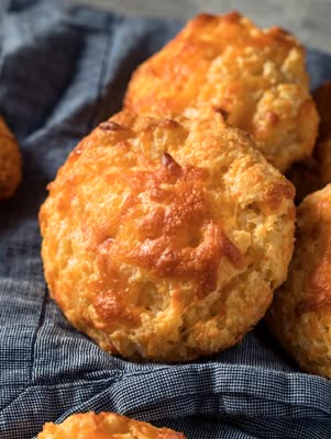 The Deen Bros Jack & Cheddar Cheese Biscuits Recipe - Paula Deen Paula Deen Biscuits, Gluten Free Cheese Biscuits, Cheese Biscuits Recipe, Garlic Cheese Biscuits, Cheddar Cheese Biscuits, Cheesy Biscuits, Easy Biscuit Recipe, Cheesy Biscuit, Paula Deen Recipes