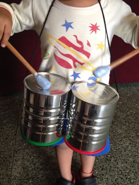 Music Instruments Kids, Music Instruments Diy, Diy Drums, Instrument Craft, Music Activities For Kids, Drums For Kids, Making Musical Instruments, Homemade Instruments, Diy Kids Games