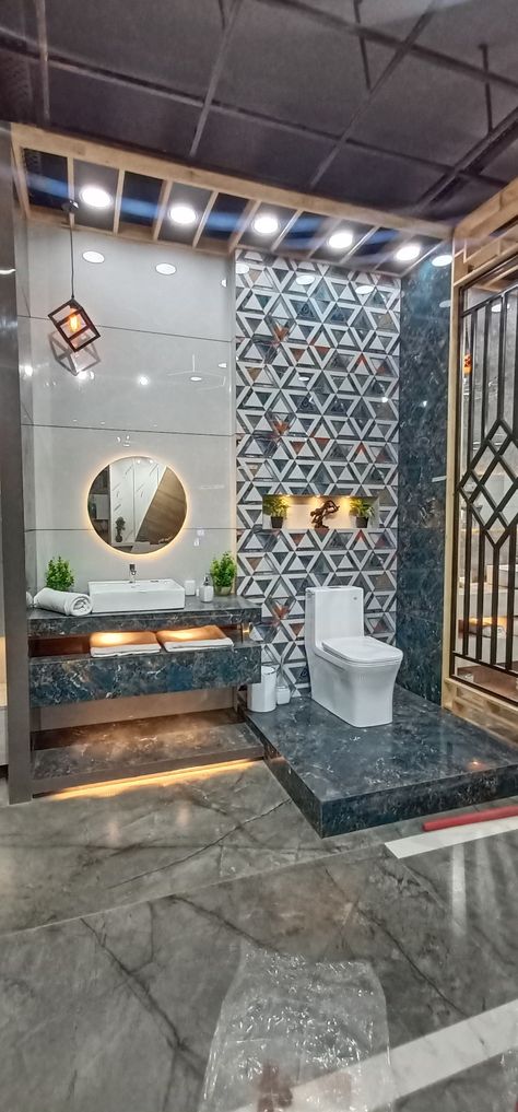 Luxury Bathroom Master Baths, Showroom Decor, Ceramic Store, Showroom Display, Showroom Interior Design, Tile Showroom, Bathroom Design Decor, Toilet Design, Elegant Home Decor