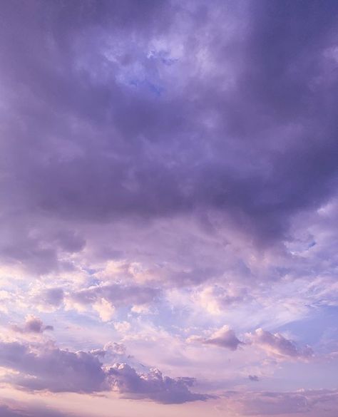 Violet Sky, Star Trek Wallpaper, Purple Aesthetics, Violet Aesthetic, Purple Vibe, Lavender Aesthetic, Lavender Haze, Purple Themes, Grey Clouds